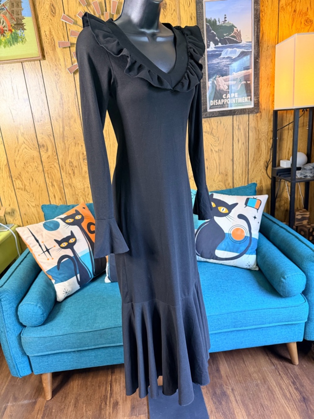 Dazy Goth Queen Ruffle V-Neck Maxi Dress with Flared Mermaid Hem - Picture 12 of 15